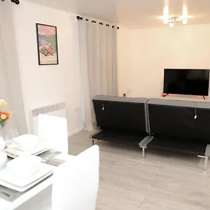 Stylish Flat By Sn Homes - Zone 4 London Apartment